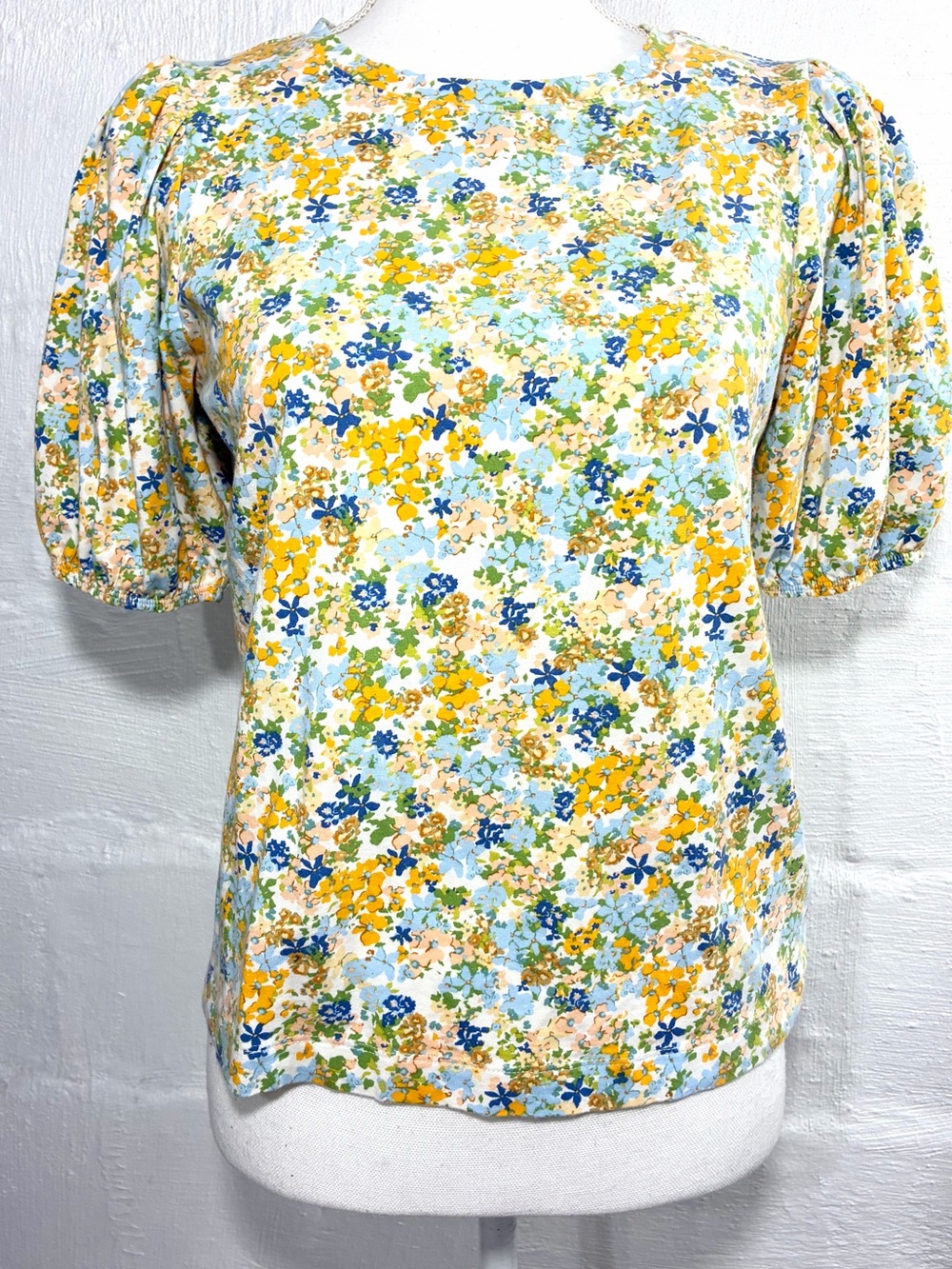 LAUREN CONRAD FLORAL PUFFY SLEEVE TOP